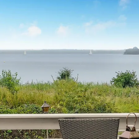 Amazing In With Kitchen Holiday home