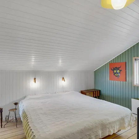 Amazing In With Kitchen Holiday home *